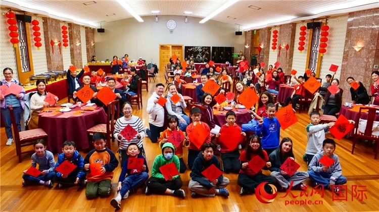 威廉蘭德小學(xué)師生活動(dòng)現(xiàn)場(chǎng)合影。李鑫江攝