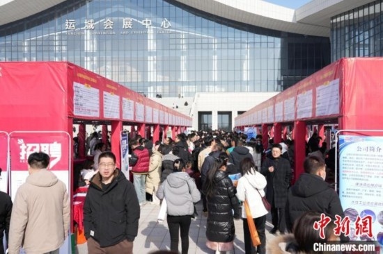 圖為招聘活動現(xiàn)場。 解凱光 攝