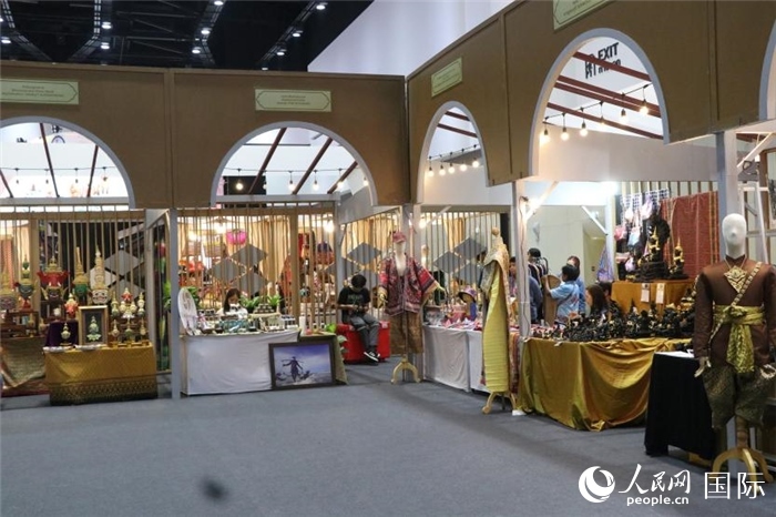 會(huì)議中心內(nèi)部展區(qū)。朱瀟逸攝