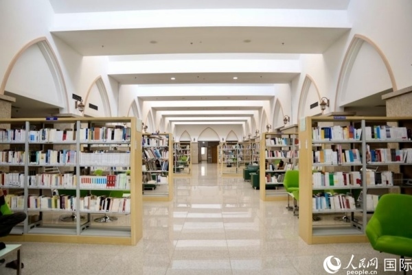 圖為吉布提國(guó)家圖書(shū)館一角。人民網(wǎng) 塔里克·易卜拉欣攝