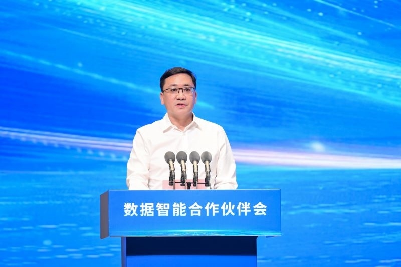 圖為河南省人民政府國有資產(chǎn)監(jiān)督管理委員會黨委委員、副主任李海峰。