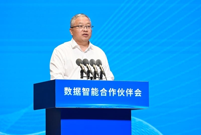 圖為豫資控股集團黨委書記、董事長秦建斌。